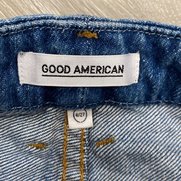 Good‎ American Distressed Boyfriend Shorts - Picture 3 of 5